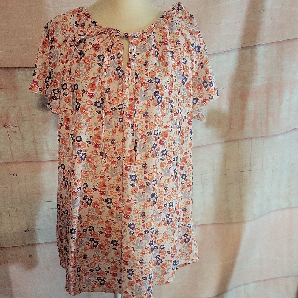 Simple Fun Floral Blouse